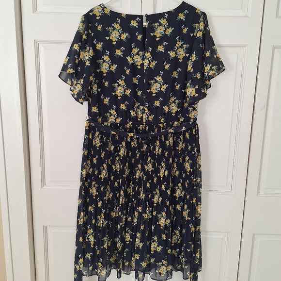 Lane Bryant floral midi dress - Picture 4 of 7